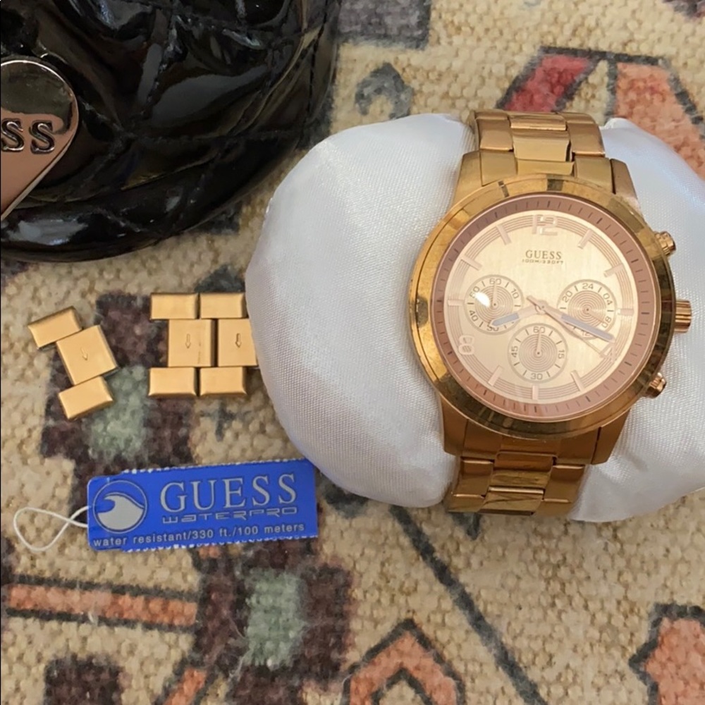GUESS Watch - Picture 3 of 5